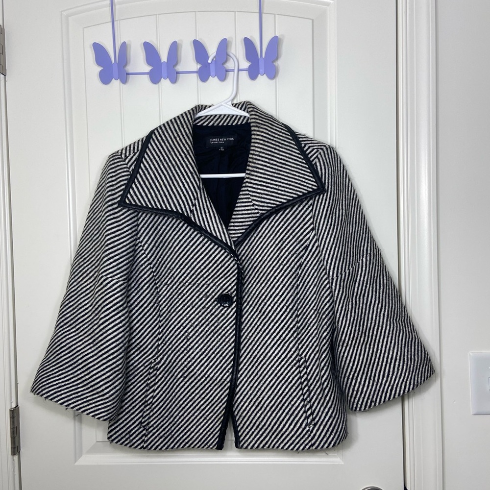 Jones New York women’s black white striped single button lined wool blend coat